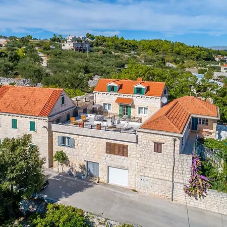 Villa Bunischa *