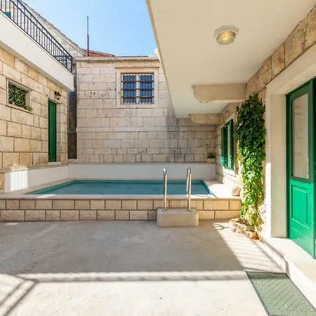 Bunischa Villa