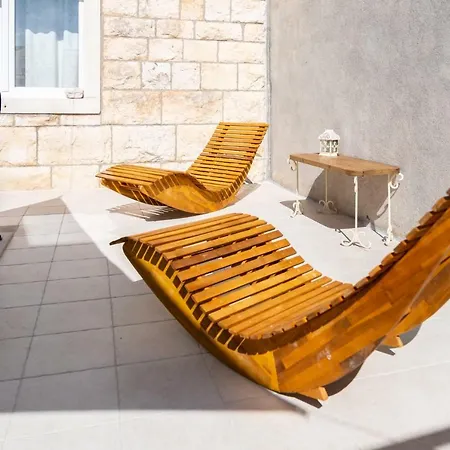 Bunischa Villa *