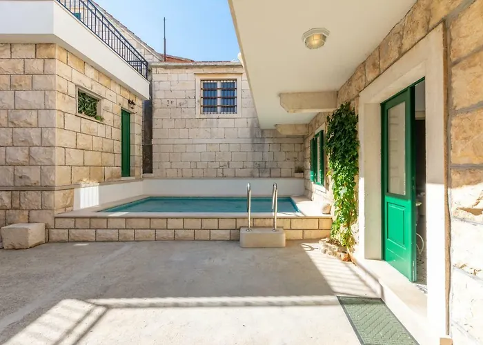 Bunischa Villa
