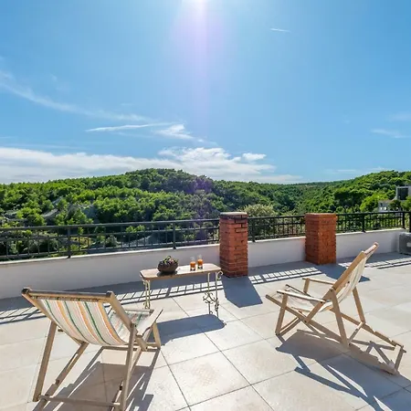 ヴィラ Bunischa Selca